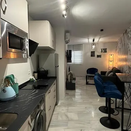 El Beso De Eros Grupo Ac Gestion * كاديز