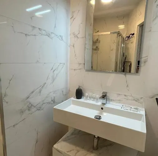 El Beso De Eros Grupo Ac Gestion كاديز