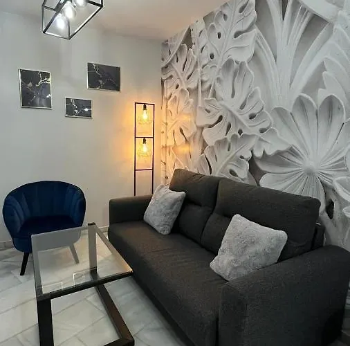 El Beso De Eros Grupo Ac Gestion * كاديز